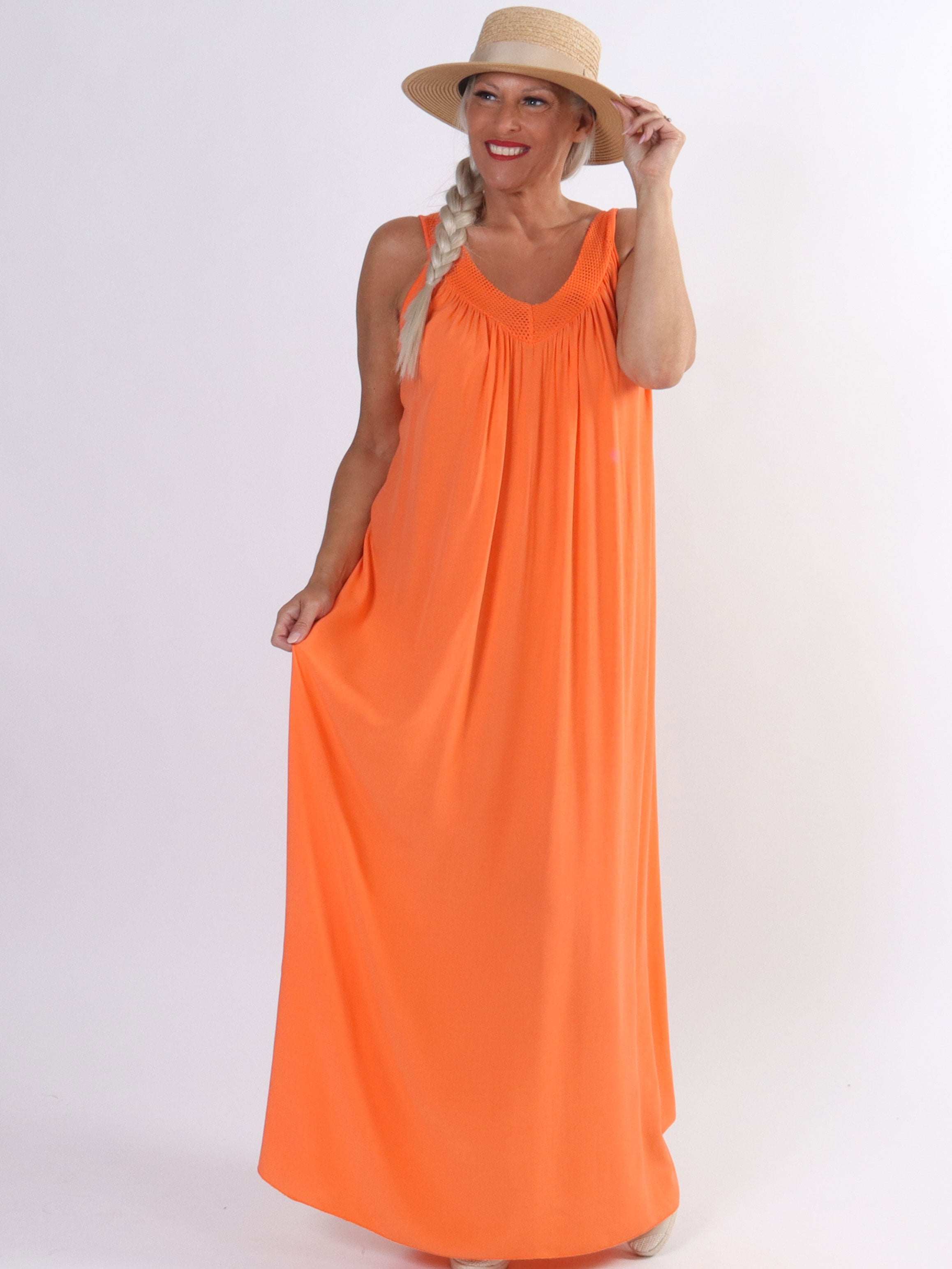 Arizona - Lang plus size sommerkjole med brede stropper